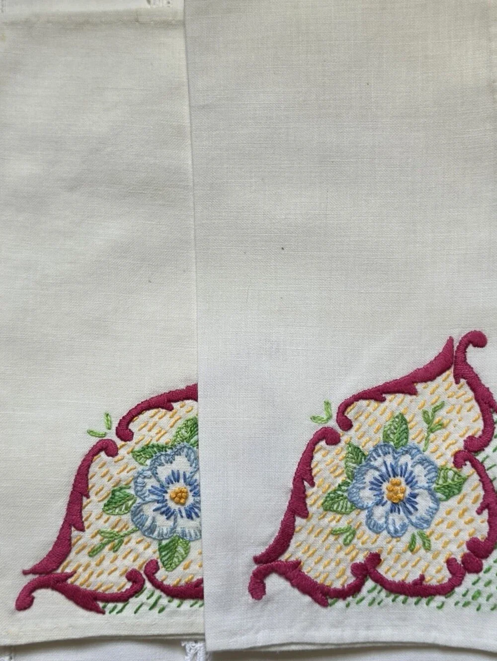 THIS A PAIR OF BOLD HAND EMBROIDERED VINTAGE TEA TOWELS